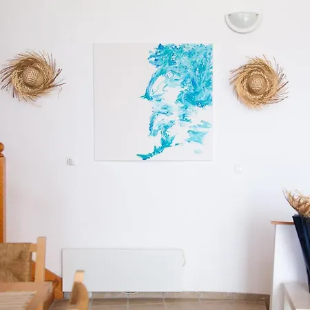 The Ocean House أغيا باراسكيفي