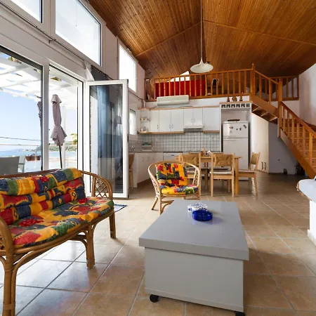 The Ocean House Apartmán *